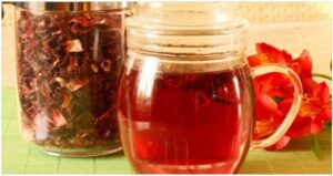 Ceai de hibiscus, la ce ajuta si cum se foloseste